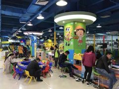 廣州兒童游樂(lè)設(shè)備加工定做批發(fā)淘氣堡哪家好？