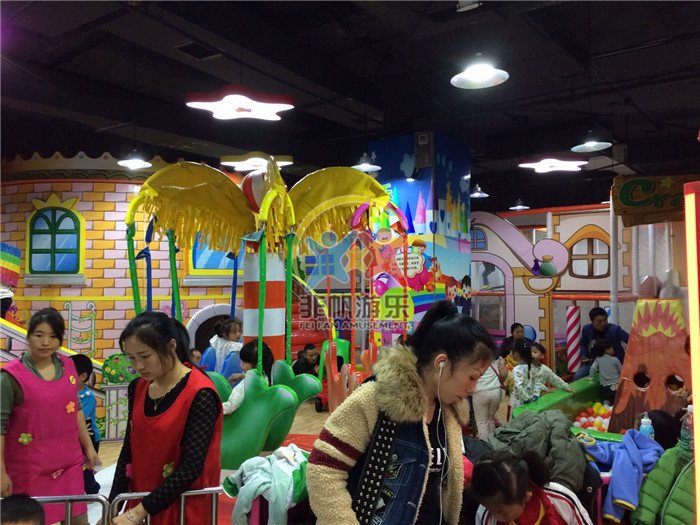 湖南鳳凰古城商場(chǎng)淘氣堡系列(圖4) 湖南鳳凰古城商場(chǎng)淘氣堡系列