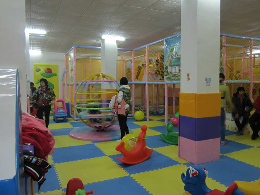 淘氣堡、淘氣堡廠家只選廣州非帆游樂