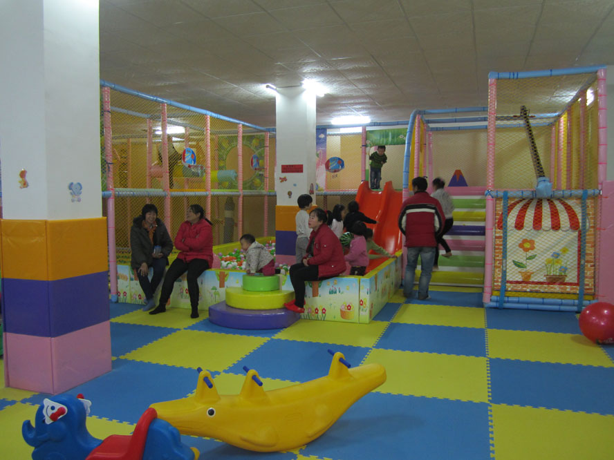 淘氣堡、淘氣堡廠家只選廣州非帆游樂